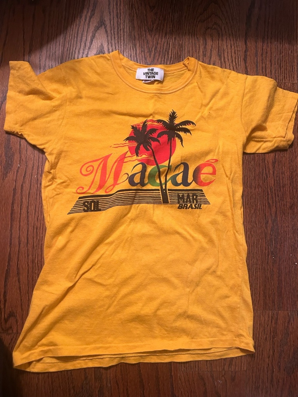 Vintage tee Orange gold Macae Graphic Tee size S